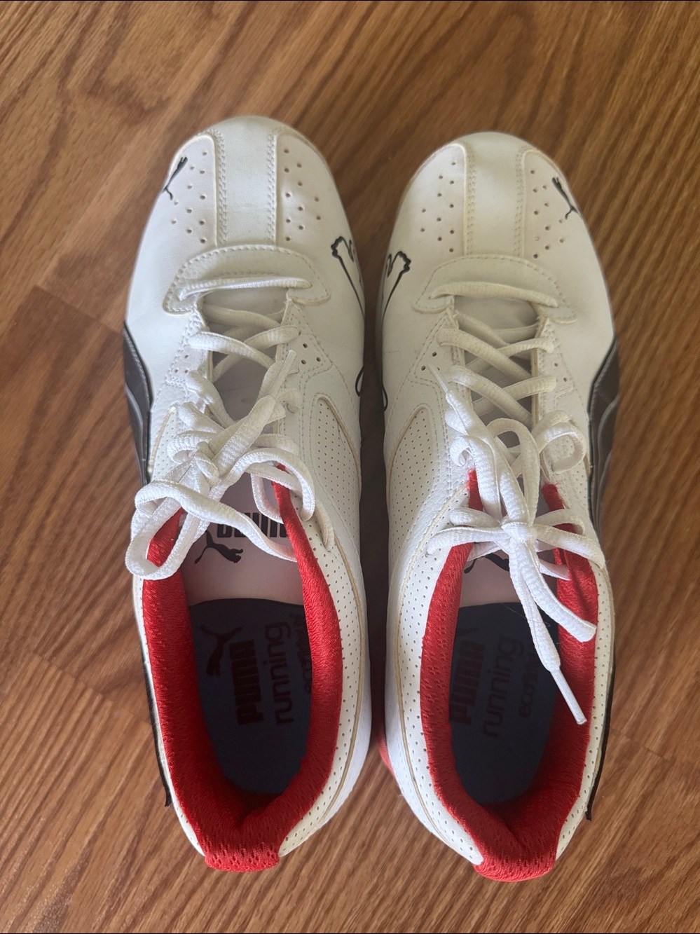 Puma White Athletic Sneakers with Red Lining and Black Accents 10.5 - Picture 4 of 6